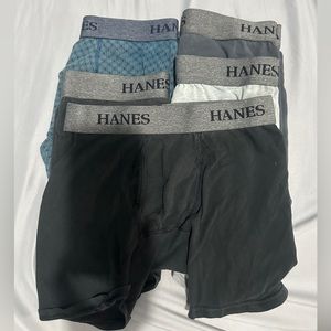 5 Pairs of Men’s Hanes Underwear